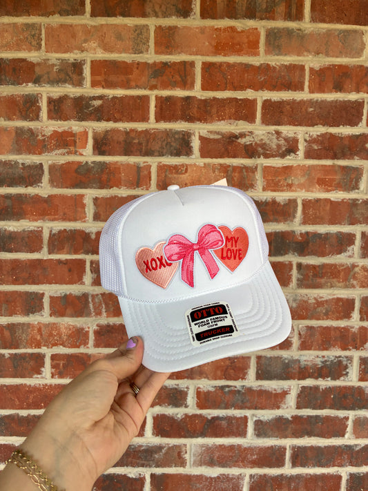 Bow + hearts hat